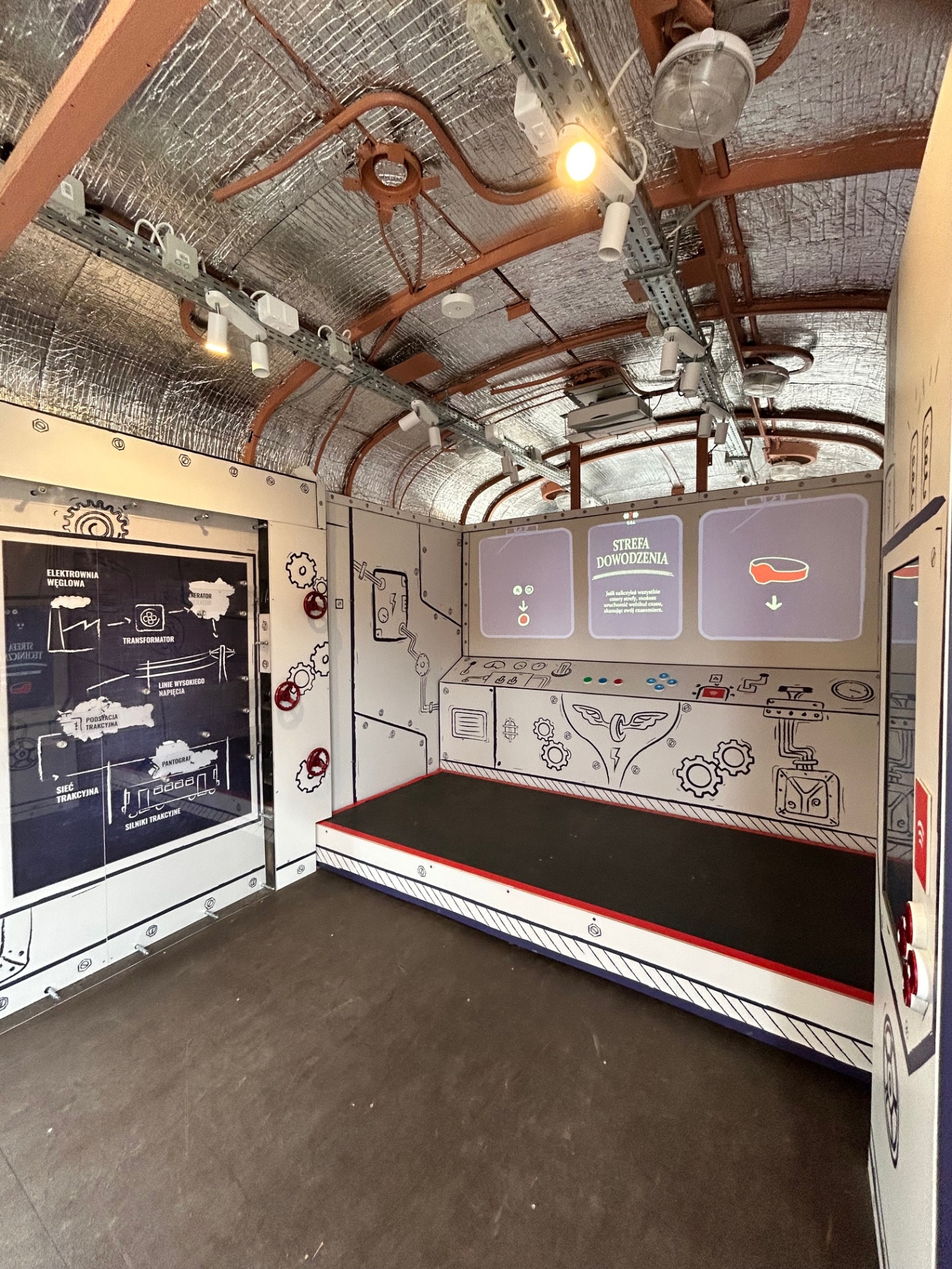 Wagon Zagadek — immersyjny riddle room w zabytkowym wagonie — zdjęcie 2